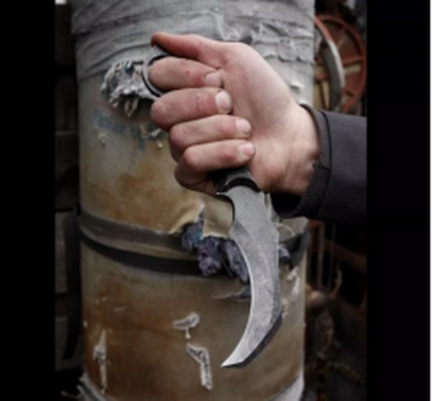 claw knife (2).jpg