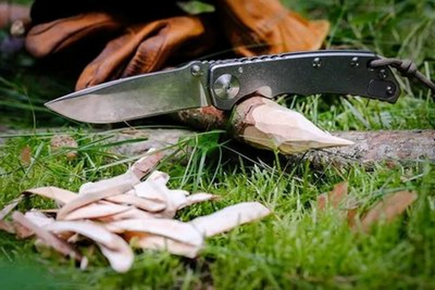hunting knife (1).jpg