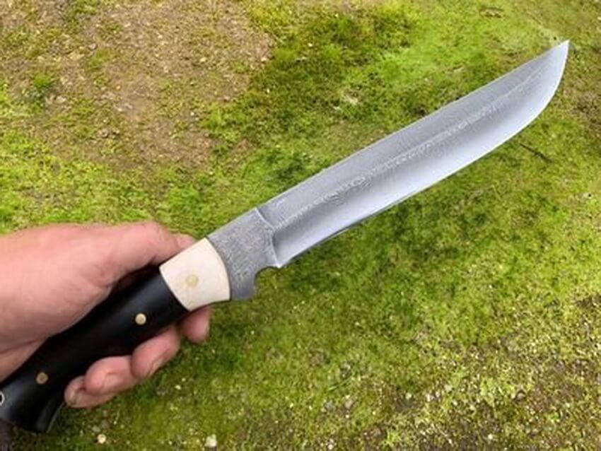 outdoor knife.jpg