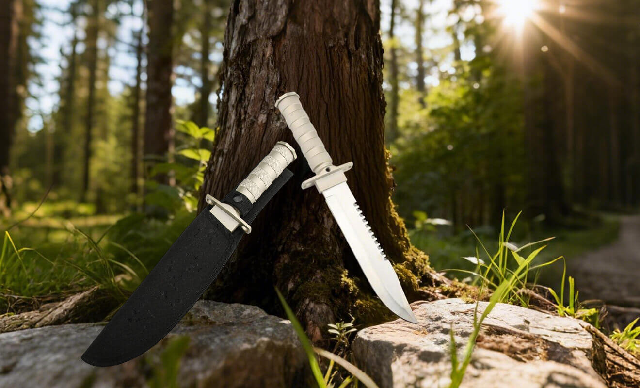 “Steel Vanguard” in Outdoor Gear: The 440C Stainless Steel Tactical Knife’s Innovation and Regulatory Debate