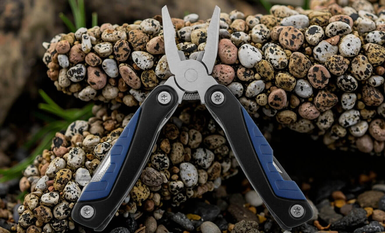 All-in-One Foldable Multi-Tool Pliers – Essential Compact Gear for Camping, Hiking & Jungle Exploration